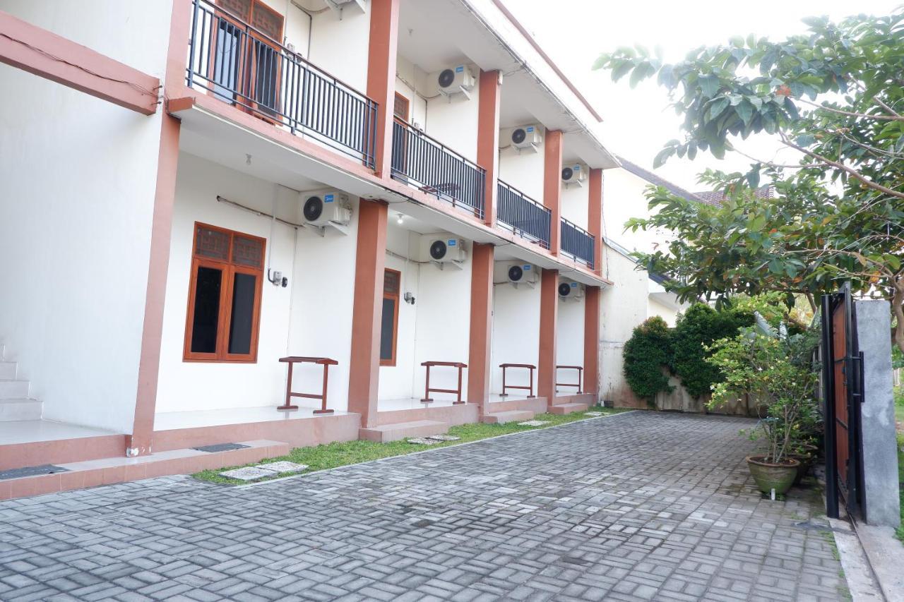 Reddoorz At Bale Eja Syariah Senggigi Lejlighed Montongbuwoh Eksteriør billede